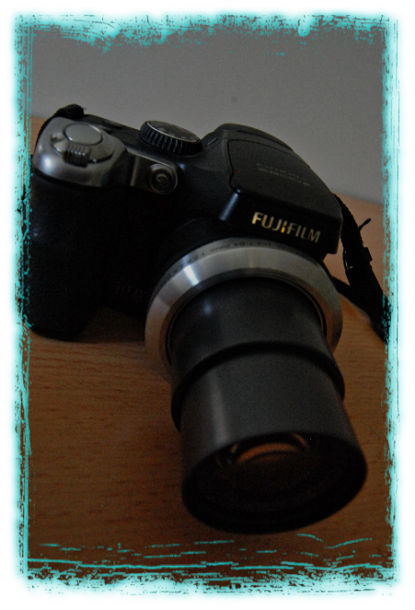 FUJIFILM S8100